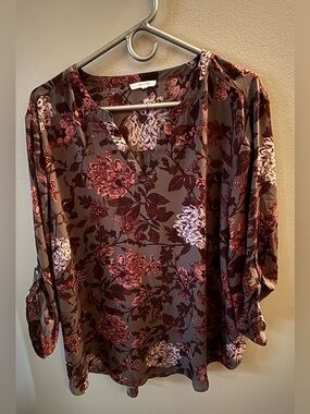 Maurices Women’s Plus Floral Split-Neck Blouse - Dusty purple with Mauve Accents